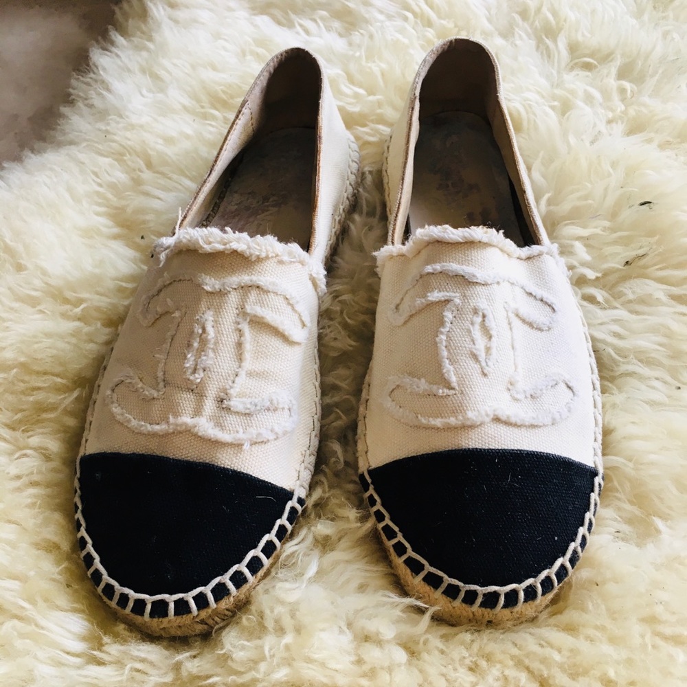 CHANEL Espadrilles Flats ❤️